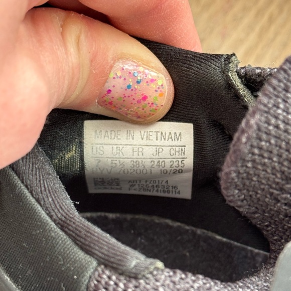 ADIDAS Ultraboost 20 Women’s NASA Flyknit Boost in Space Black Size 7 - Picture 9 of 10